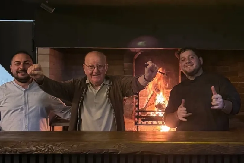 Malpensa24 — Boldi, Zanetti e Scola a cena a Busto: il nuovo ristorante uruguayano attira i Vip